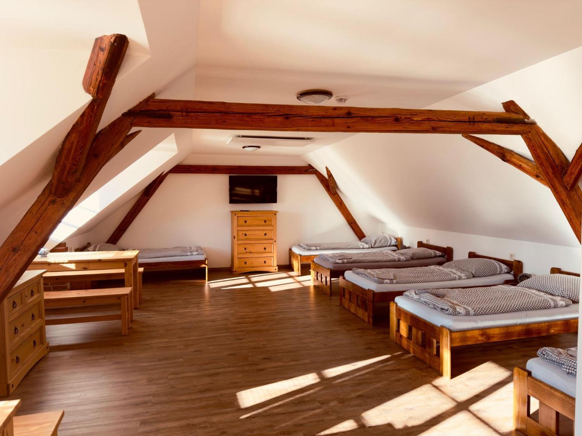 Penzion, Restaurace Jaro Vesin Brdy Rozmital pod Tremsinem Dış mekan fotoğraf