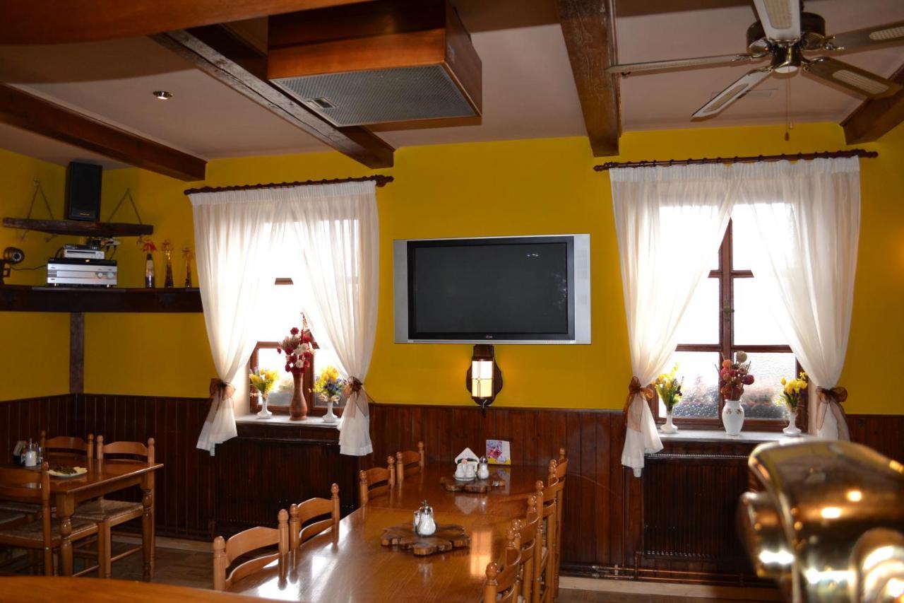 Penzion, Restaurace Jaro Vesin Brdy Rozmital pod Tremsinem Dış mekan fotoğraf